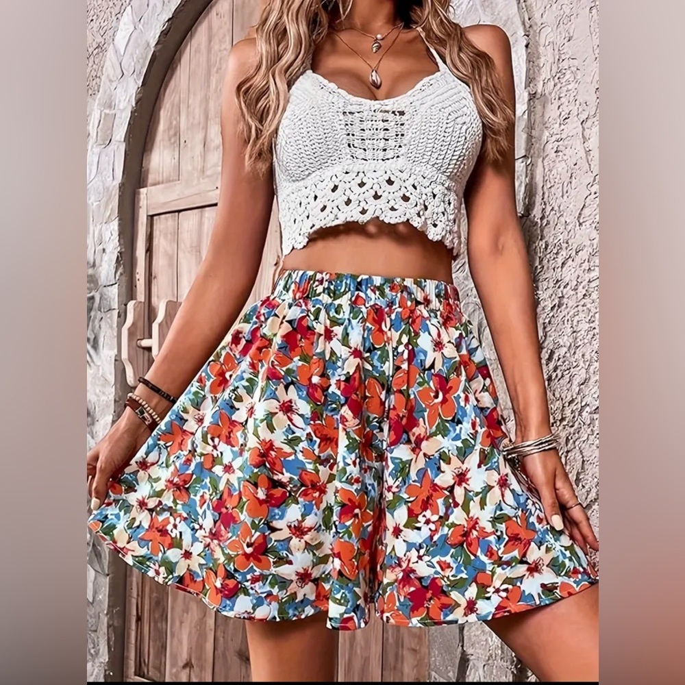 Floral - Boho - Ruffle Shorts - Picture 2 of 3